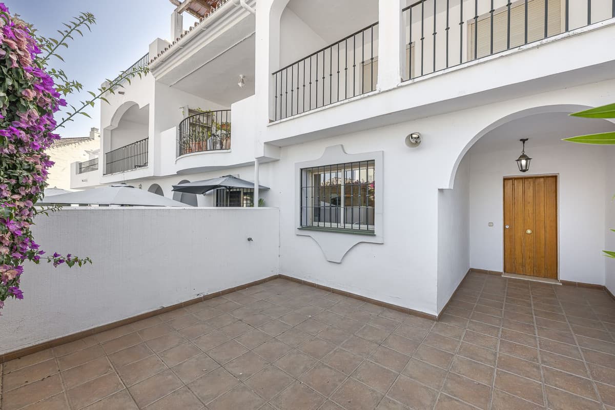 Townhouse in Nueva Andalucía — photo 6 of 10