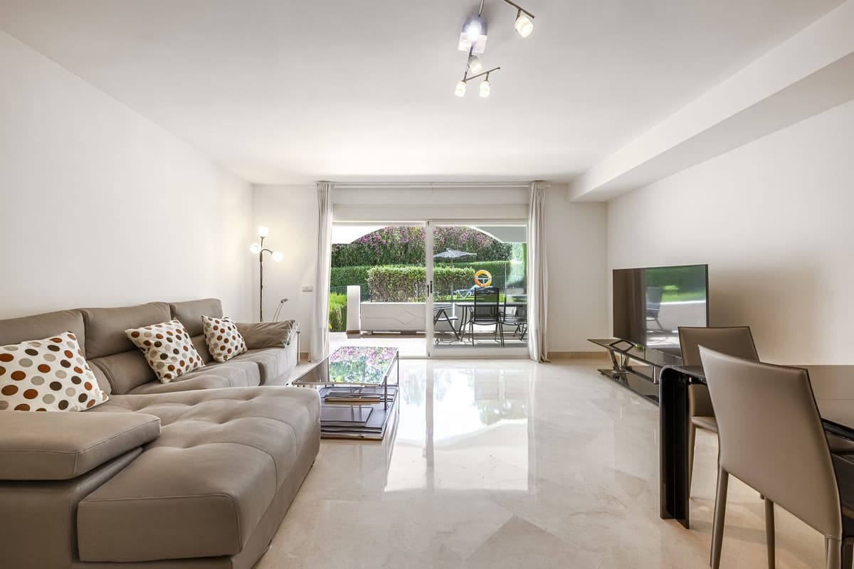 Townhouse in Nueva Andalucía — photo 10 of 10
