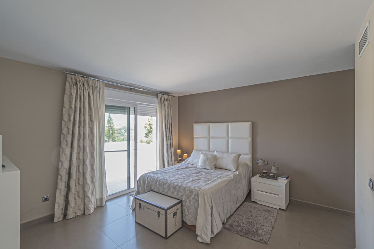 Detached Villa in San Pedro de Alcántara — photo 4 of 10