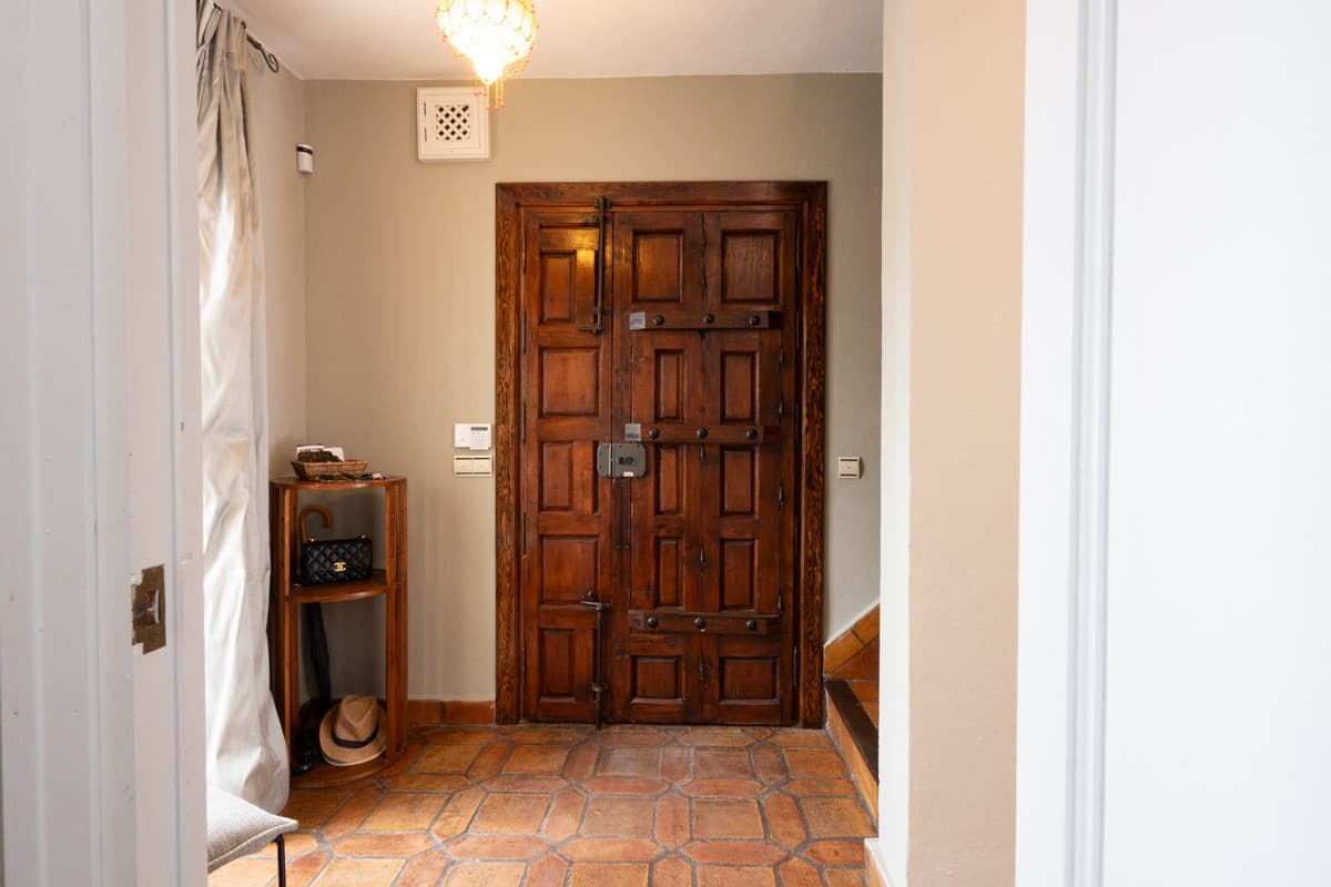 Townhouse in The Golden Mile — photo 2 of 10