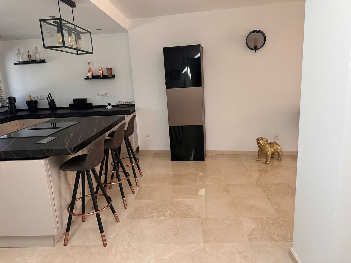Top Floor Apartment in New Golden Mile — photo 5 of 10