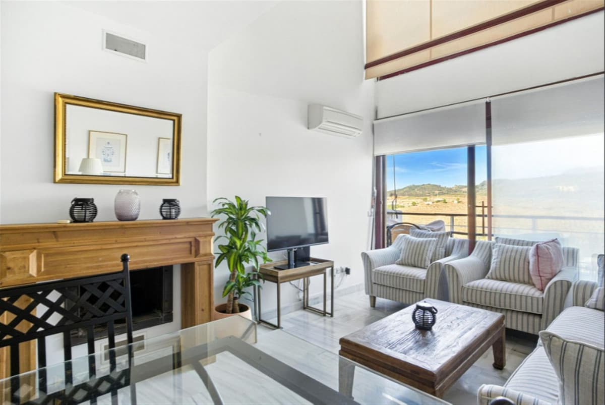 Penthouse Duplex in Benahavís — photo 5 of 10