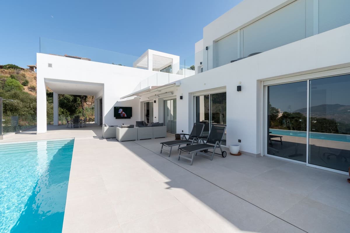 Detached Villa in La Mairena — photo 2 of 10