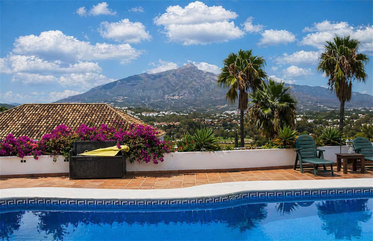 Detached Villa in Nueva Andalucía — photo 4 of 10