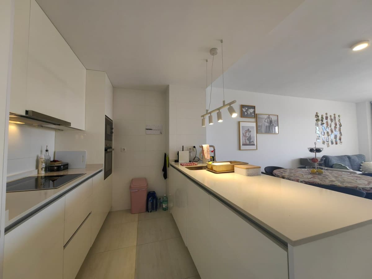 Middle Floor Apartment in Estepona — photo 3 of 10
