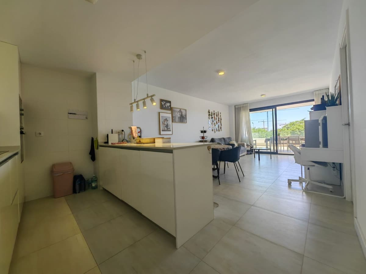 Middle Floor Apartment in Estepona — photo 6 of 10