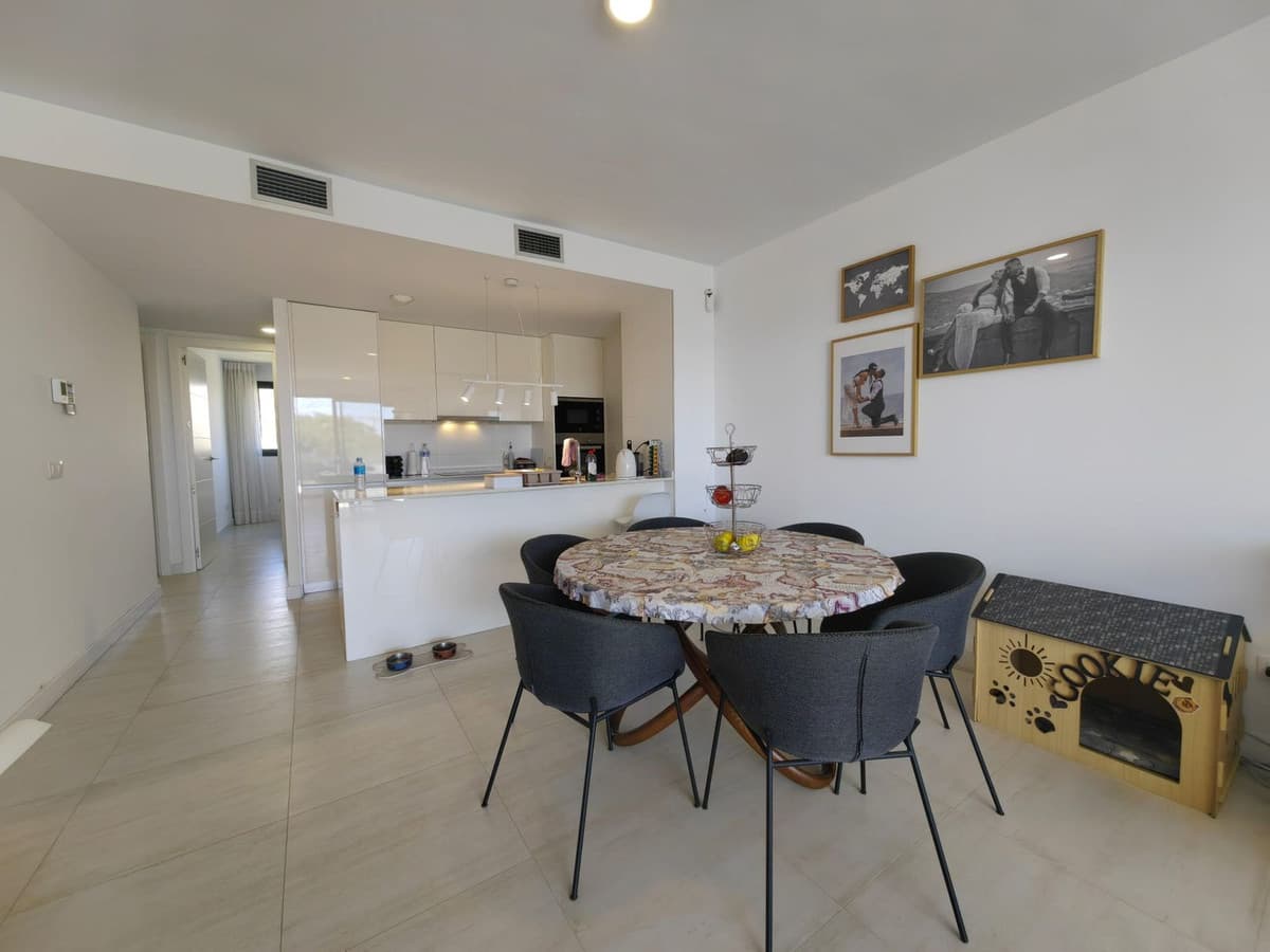 Middle Floor Apartment in Estepona — photo 9 of 10