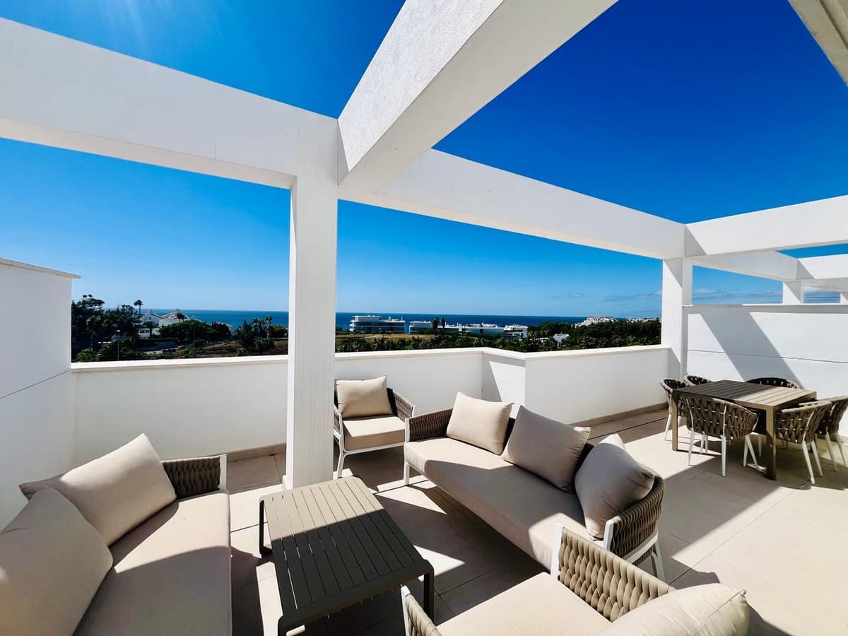 Penthouse in Estepona — photo 1 of 10
