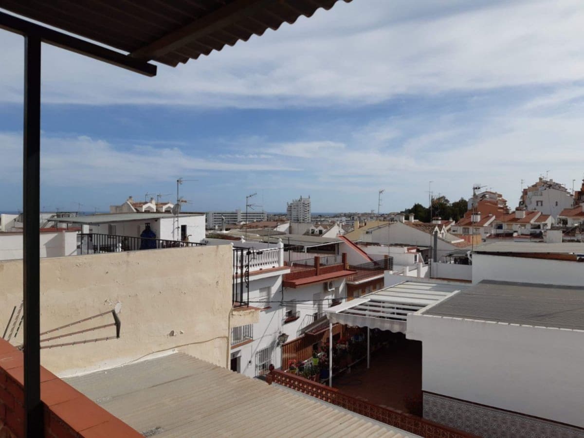 Detached Villa in Arroyo de la Miel — photo 2 of 8