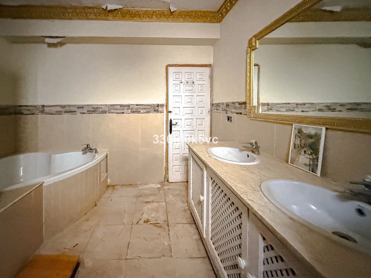 Townhouse in Benahavís — photo 10 of 10