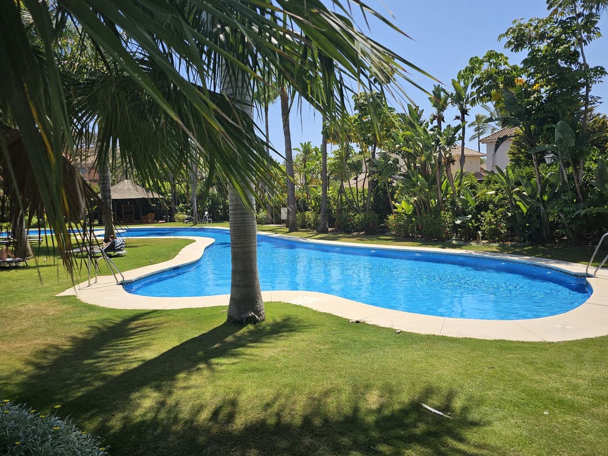 Middle Floor Apartment in Puerto Banús — photo 2 of 10