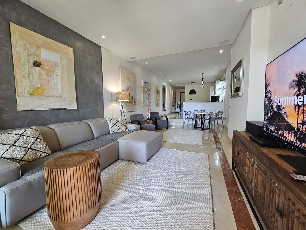 Middle Floor Apartment in Puerto Banús — photo 6 of 10