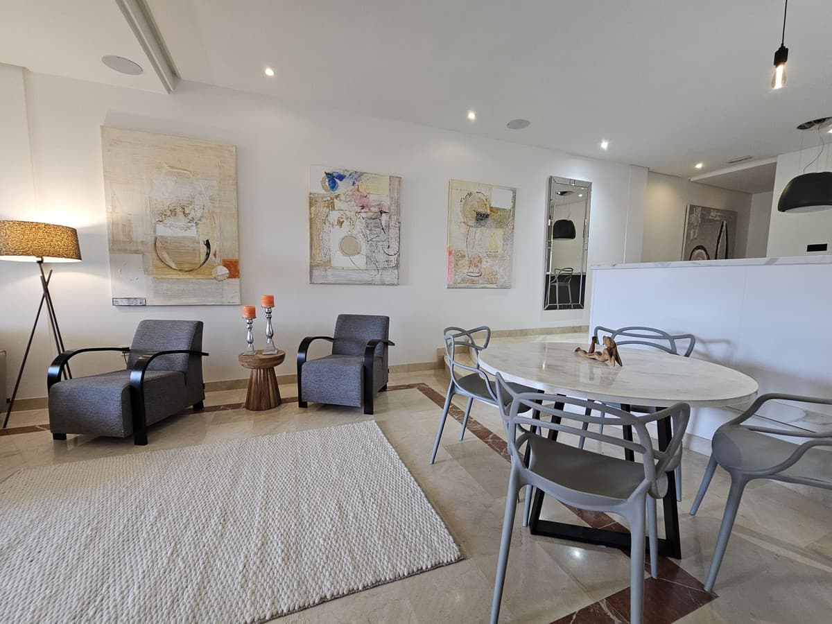 Middle Floor Apartment in Puerto Banús — photo 7 of 10