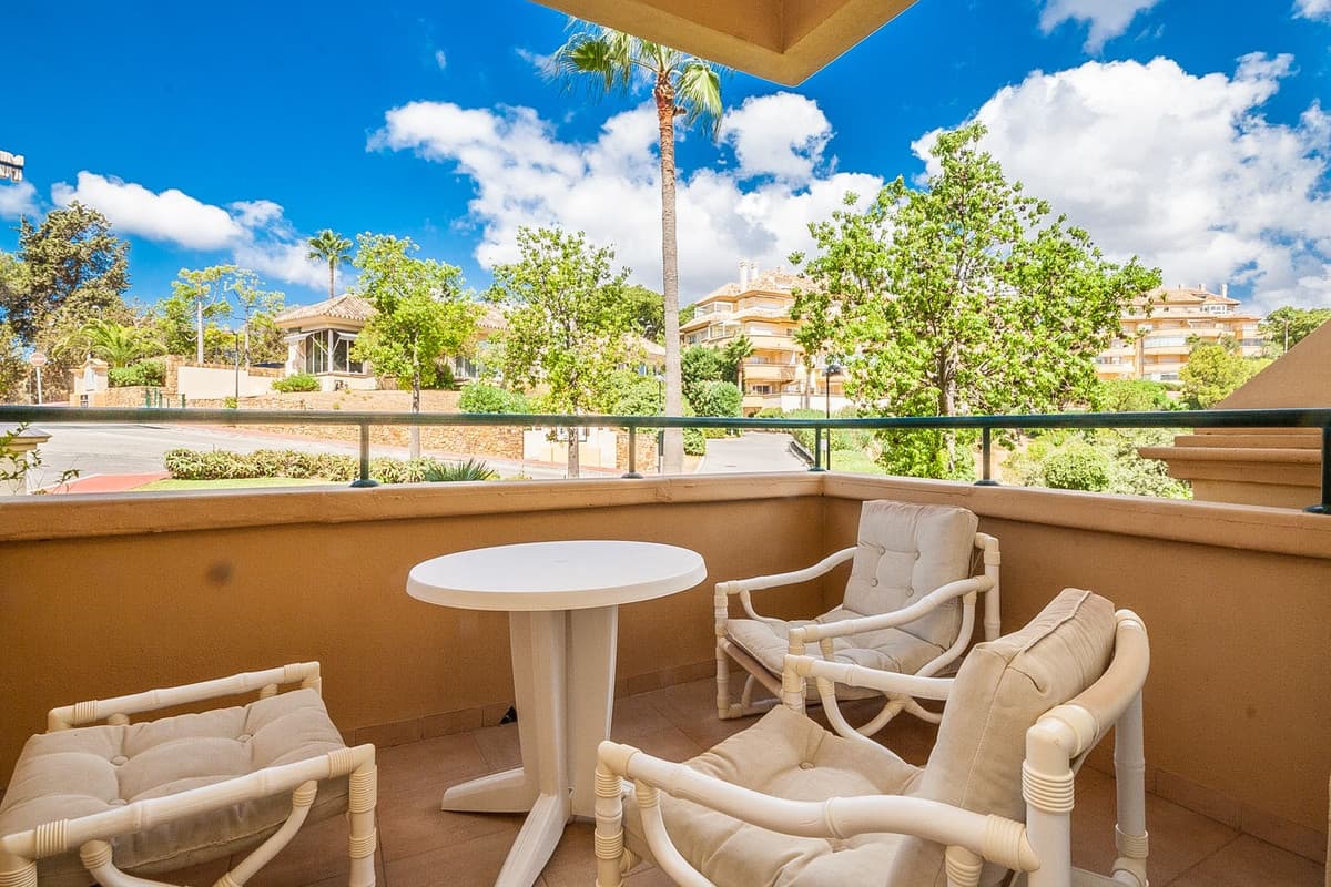 Ground Floor Apartment in Elviria — photo 8 of 10