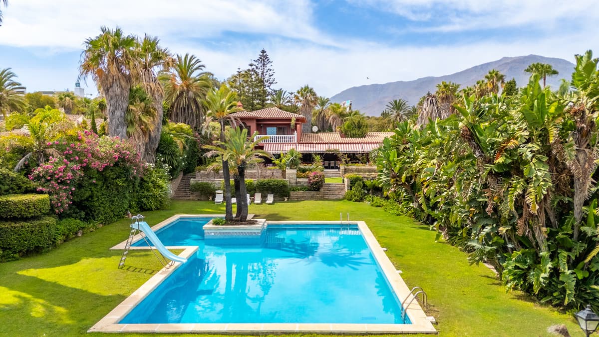 Detached Villa in Estepona — photo 4 of 10