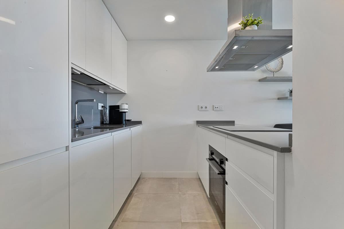 Middle Floor Apartment in Fuengirola — photo 4 of 10
