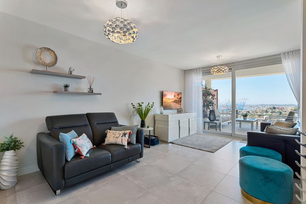 Middle Floor Apartment in Fuengirola — photo 5 of 10