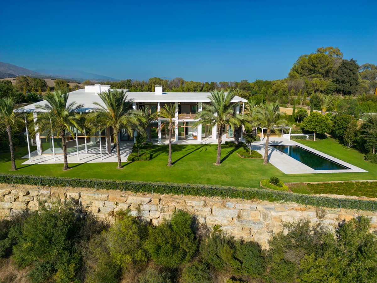 Detached Villa in Casares — photo 2 of 10