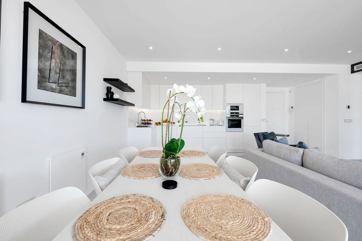 Middle Floor Apartment in Estepona — photo 10 of 10