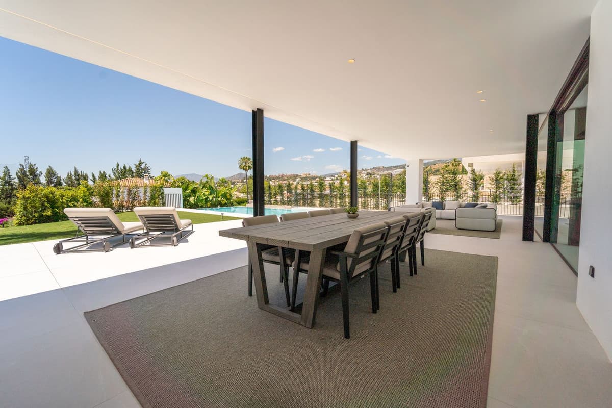Detached Villa in Nueva Andalucía — photo 8 of 10