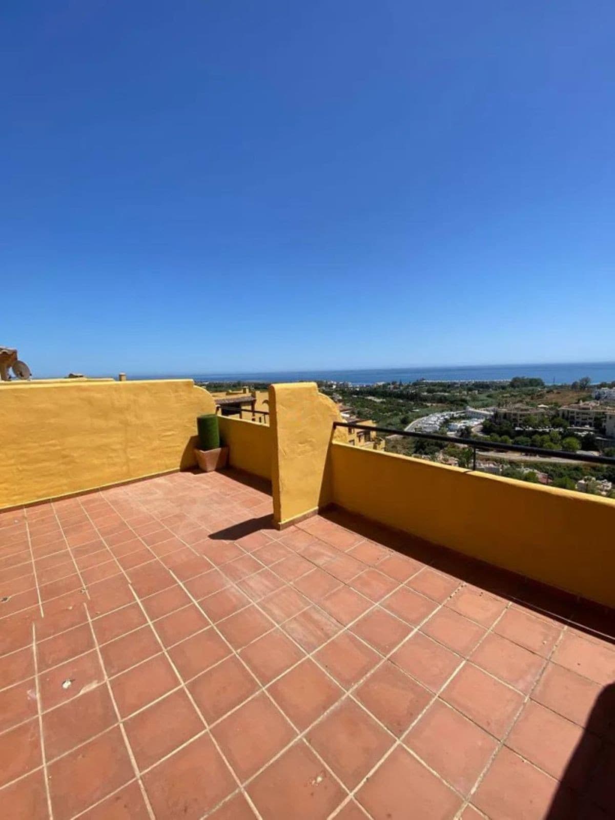 Penthouse Duplex in Estepona — photo 4 of 10