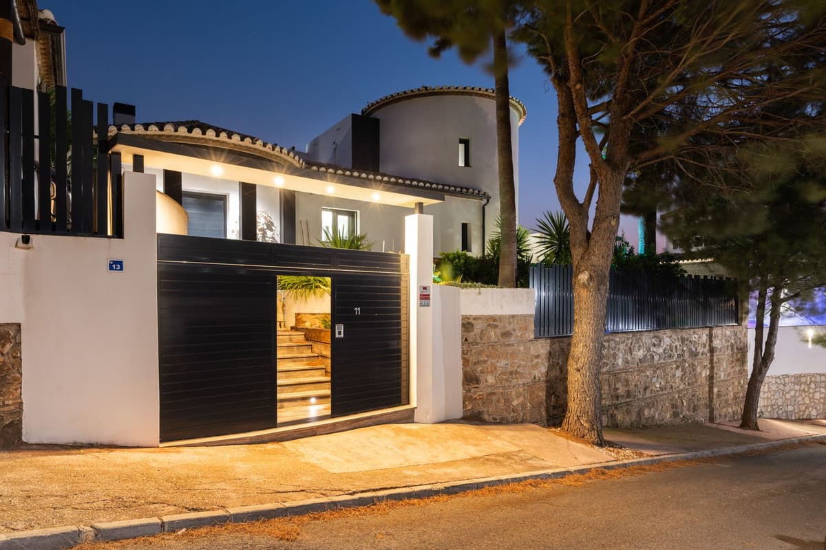 Detached Villa in Mijas Costa — photo 7 of 10