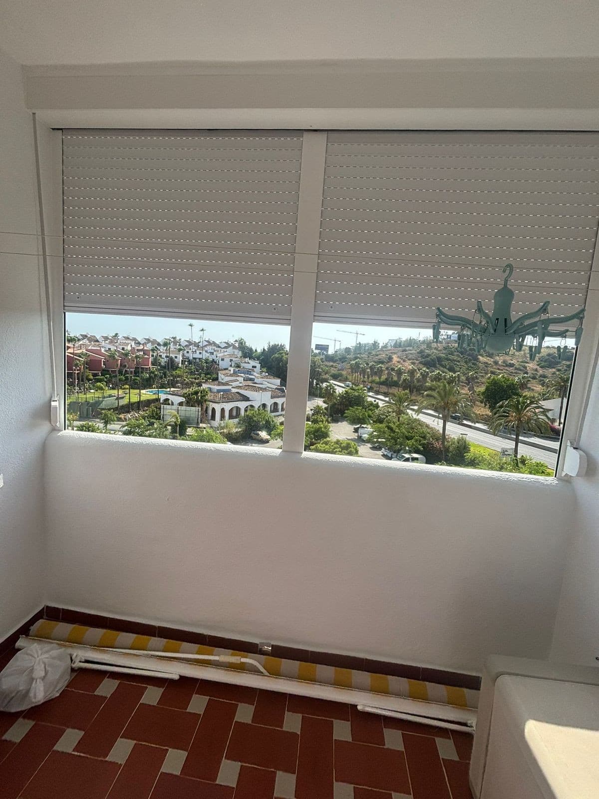 Middle Floor Apartment in Estepona — photo 10 of 10