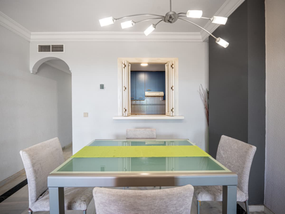 Middle Floor Apartment in Marbella — photo 8 of 10