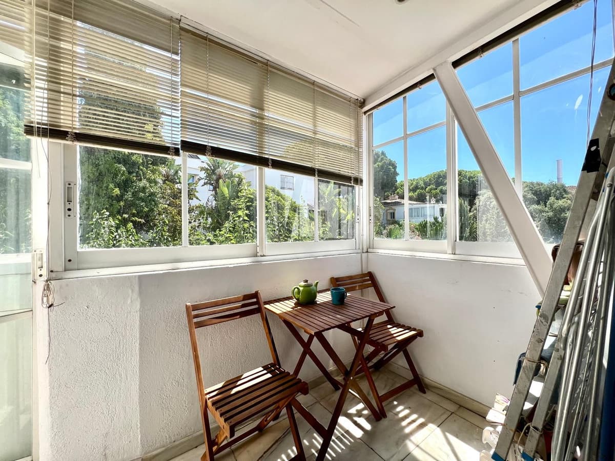 Top Floor Apartment in Elviria — photo 3 of 10