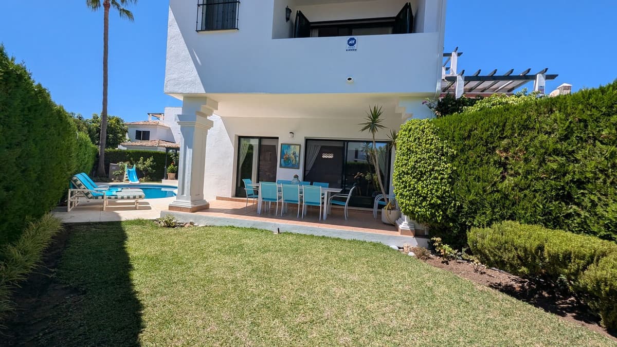 Semi-Detached House in San Pedro de Alcántara — photo 2 of 10