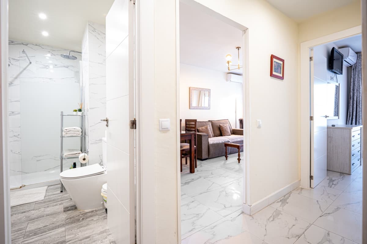 Middle Floor Apartment in Marbella — photo 10 of 10