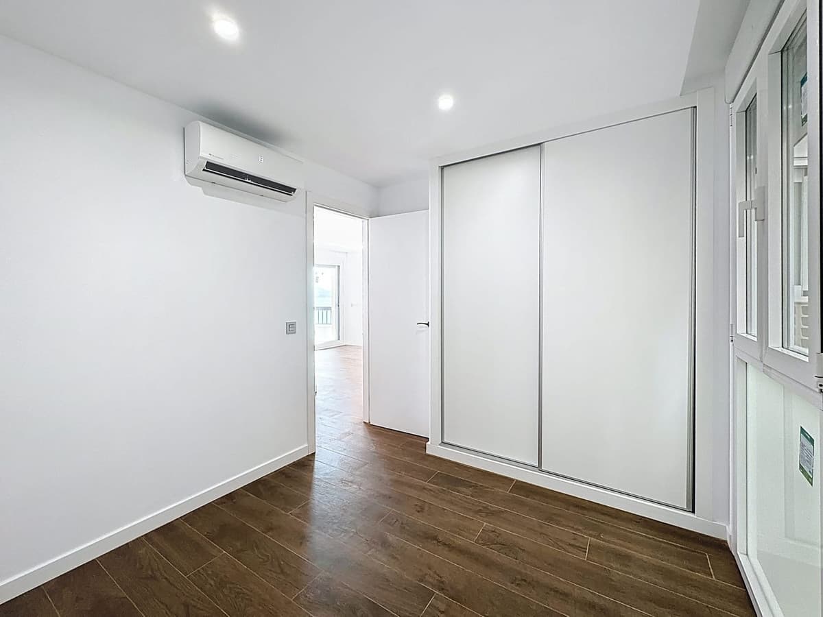 Middle Floor Apartment in Malagueta — photo 9 of 10