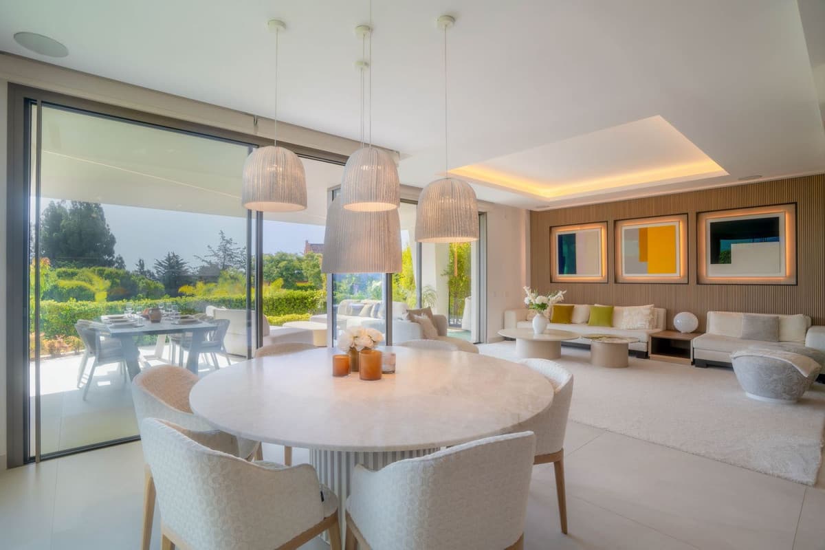 Detached Villa in Nueva Andalucía — photo 3 of 10
