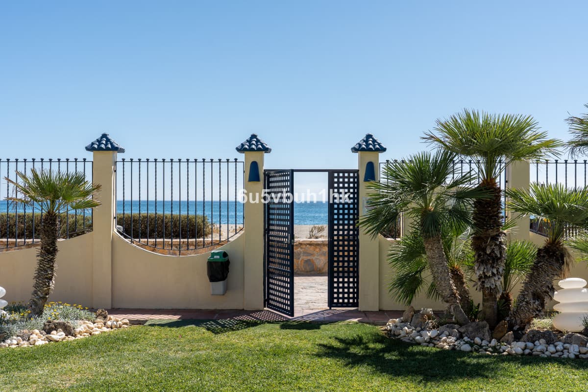 Townhouse in Casares — photo 3 of 10
