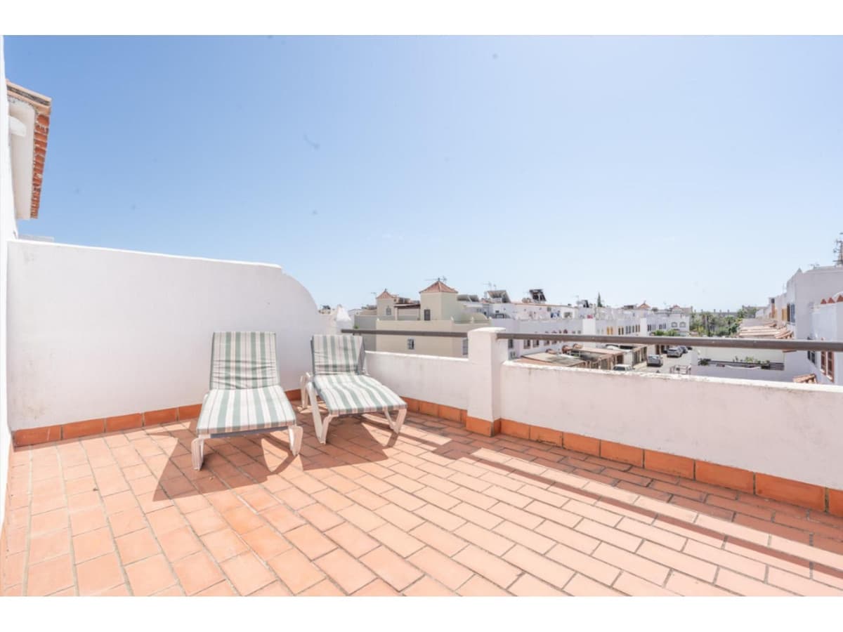 Townhouse in Estepona — photo 2 of 10