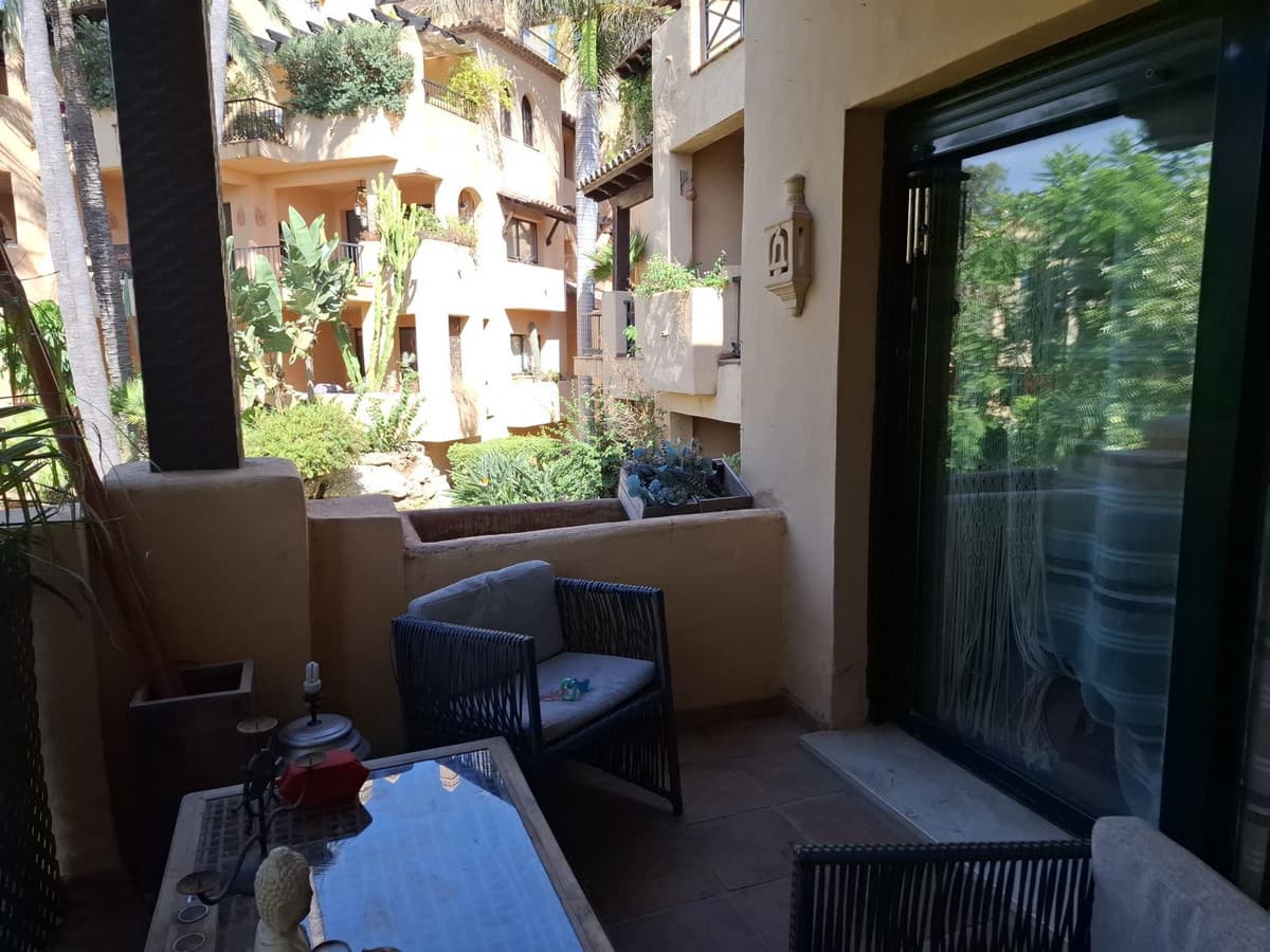 Middle Floor Apartment in El Paraiso — photo 7 of 10