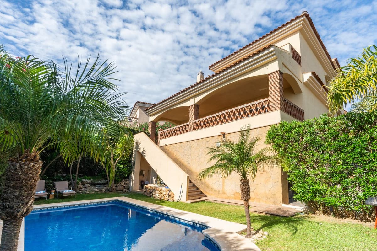 Detached Villa in Riviera del Sol — photo 7 of 10