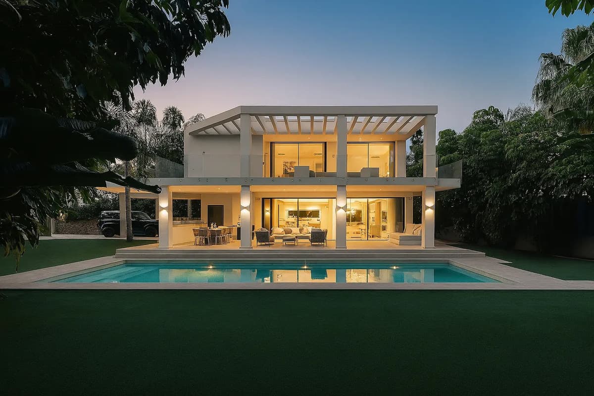 Detached Villa in La Quinta — photo 1 of 10