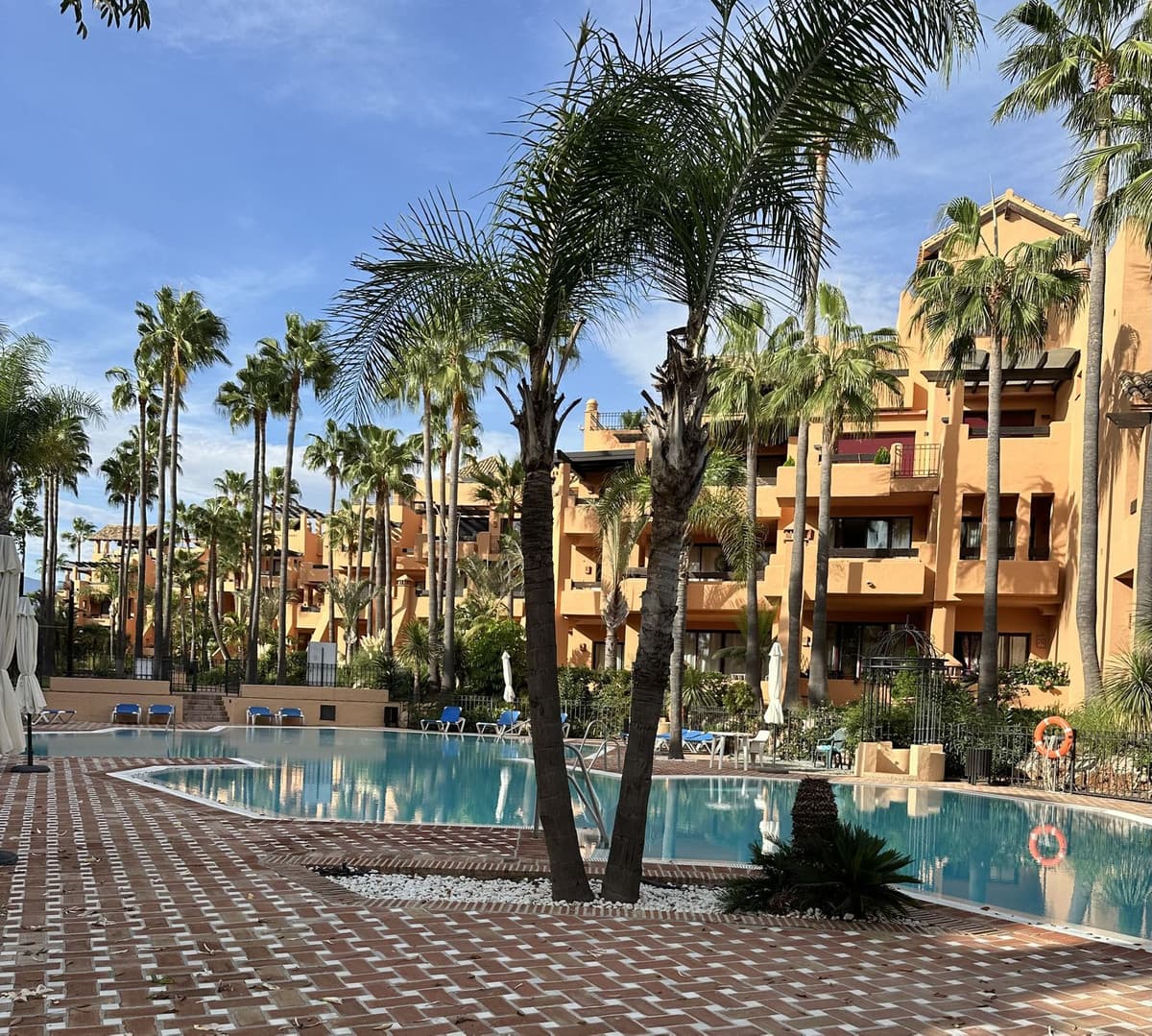 Middle Floor Apartment in San Pedro de Alcántara — photo 1 of 10