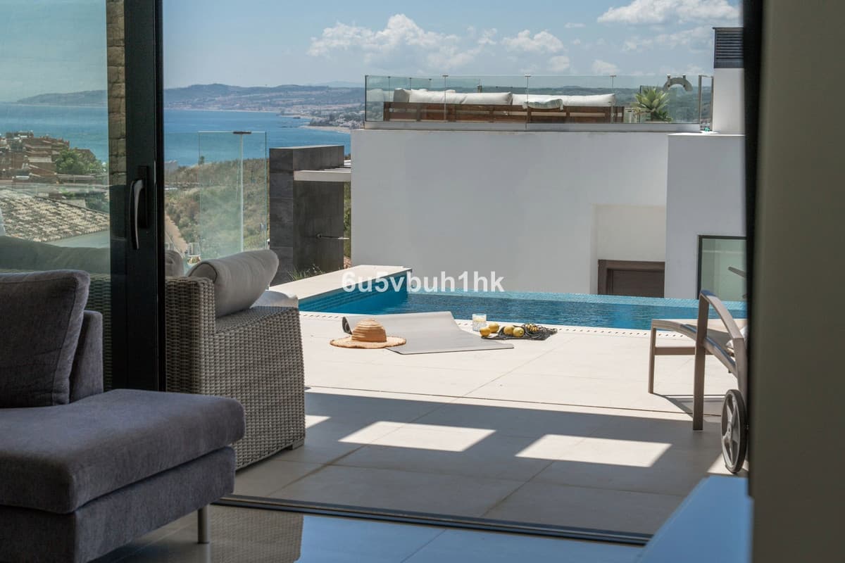 Detached Villa in Estepona — photo 6 of 10