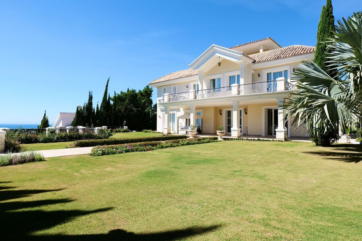 Detached Villa in El Rosario — photo 1 of 10