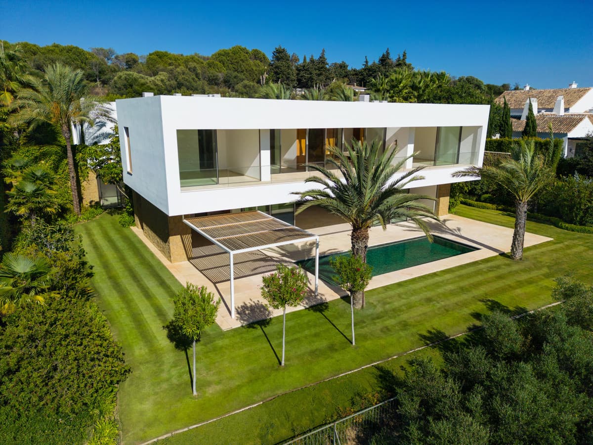 Detached Villa in Casares — photo 2 of 10