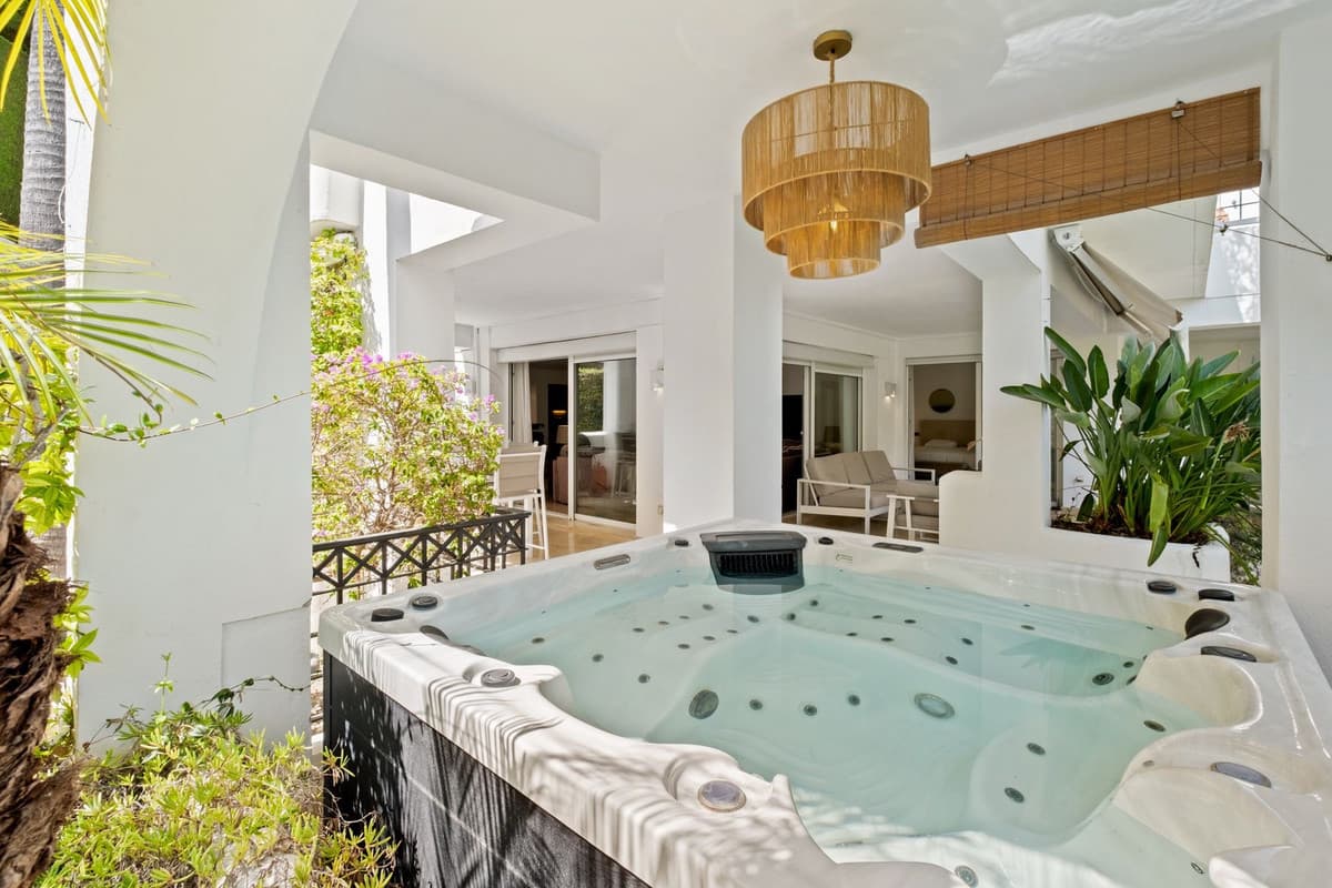 Ground Floor Apartment in Marbella — photo 5 of 10
