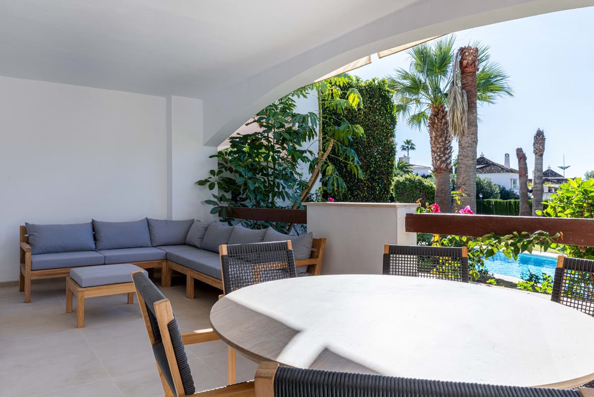 Middle Floor Apartment in Nueva Andalucía — photo 2 of 10