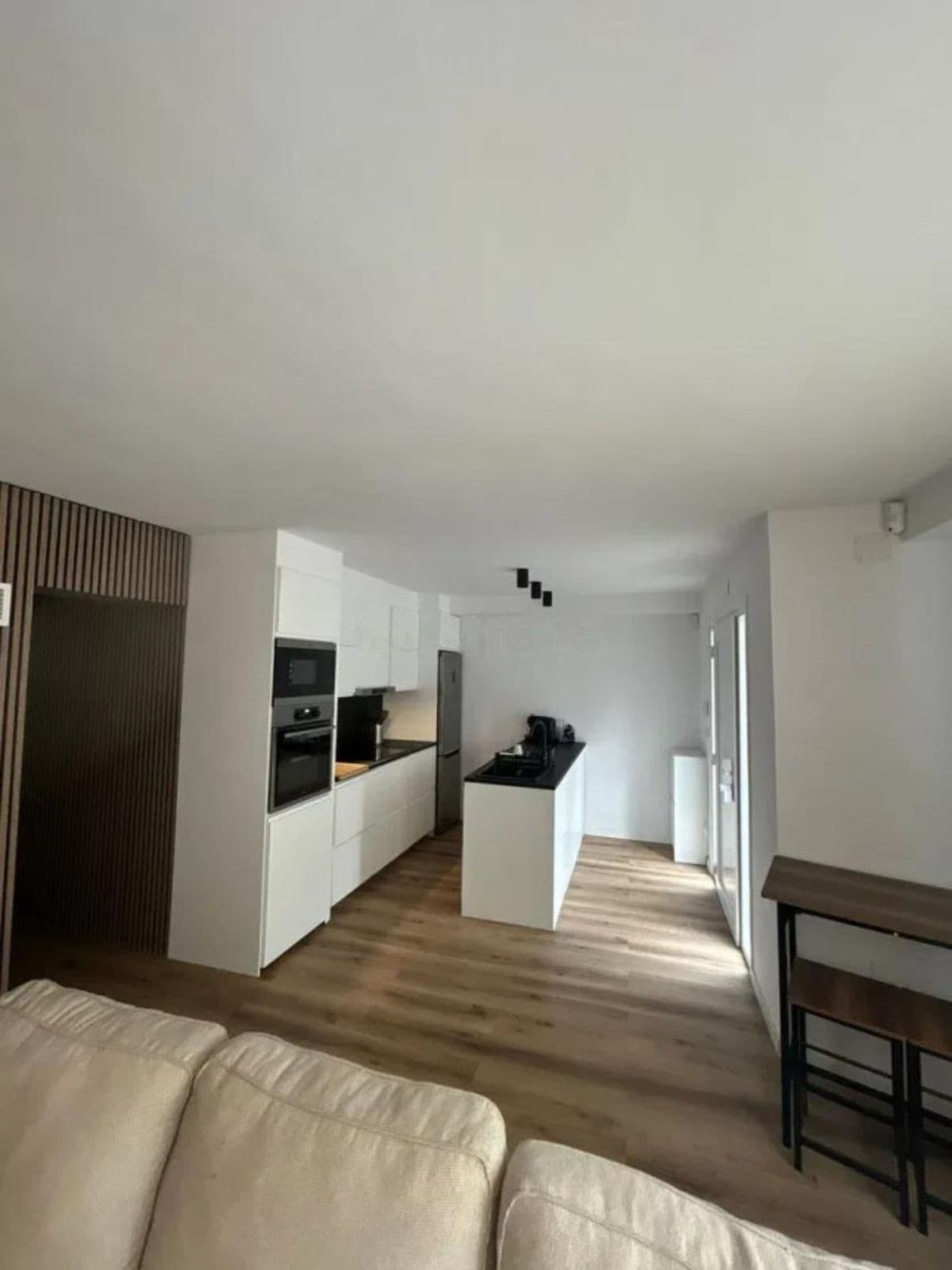 Middle Floor Apartment in Estepona — photo 3 of 10