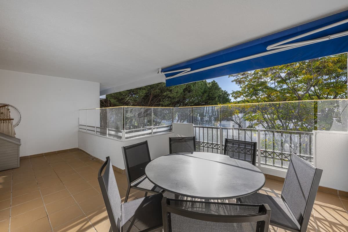 Middle Floor Apartment in Puerto Banús — photo 4 of 10