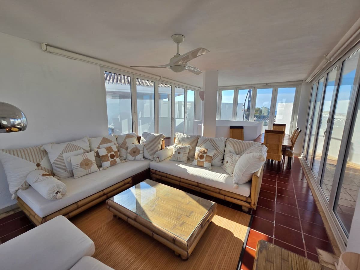 Penthouse Duplex in Puerto Banús — photo 3 of 10