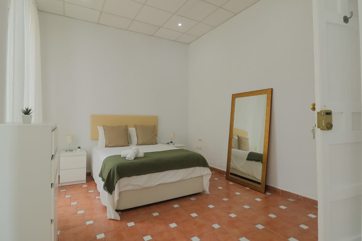 Middle Floor Apartment in Málaga — photo 4 of 10