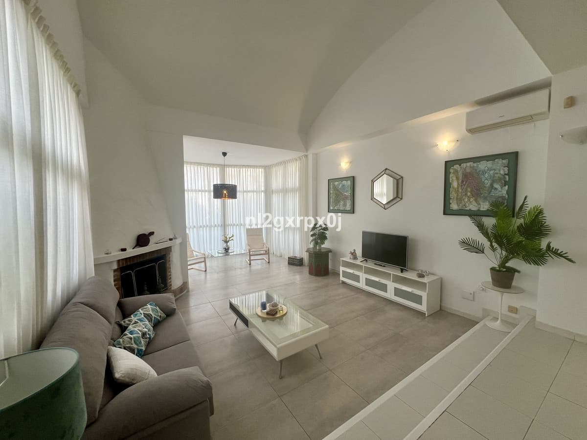 Detached Villa in Reserva de Marbella — photo 6 of 10