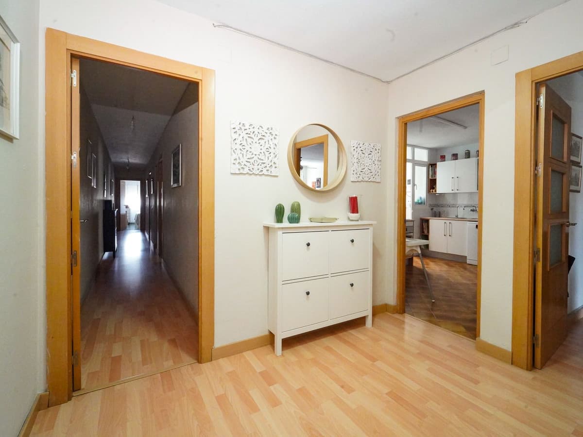 Middle Floor Apartment in Málaga Centro — photo 7 of 10